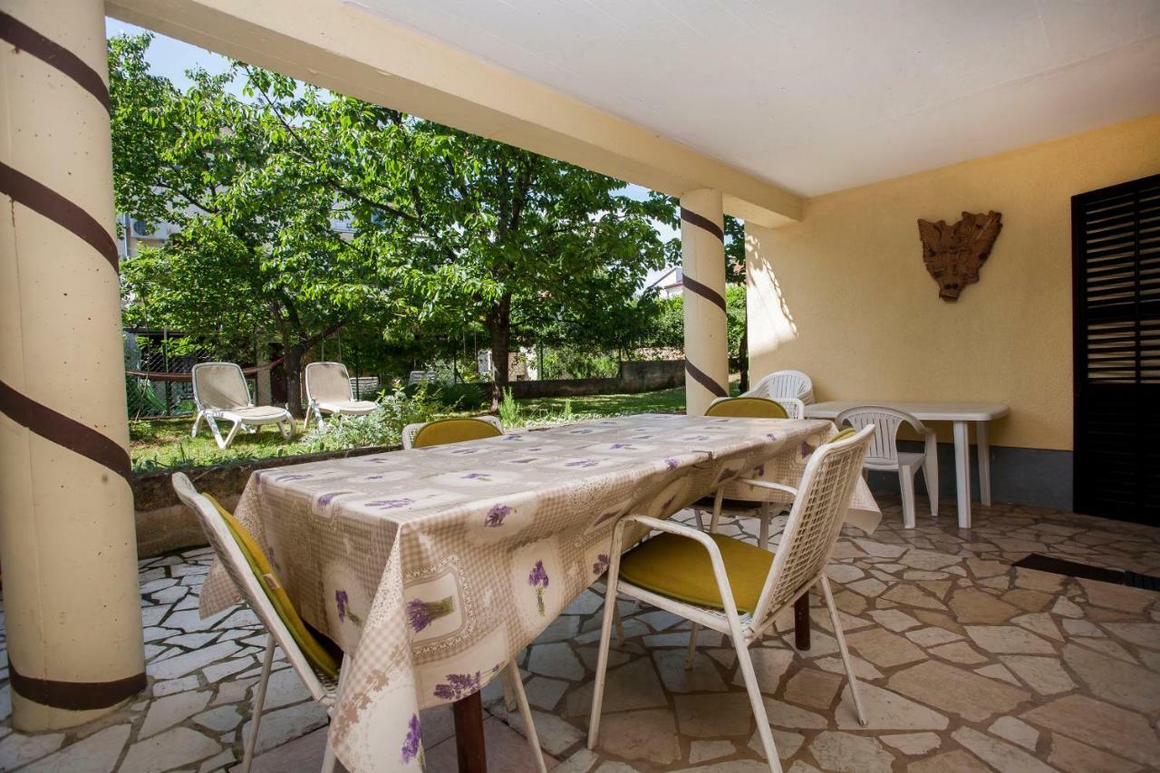Apartment Regina Rovinj Exterior photo