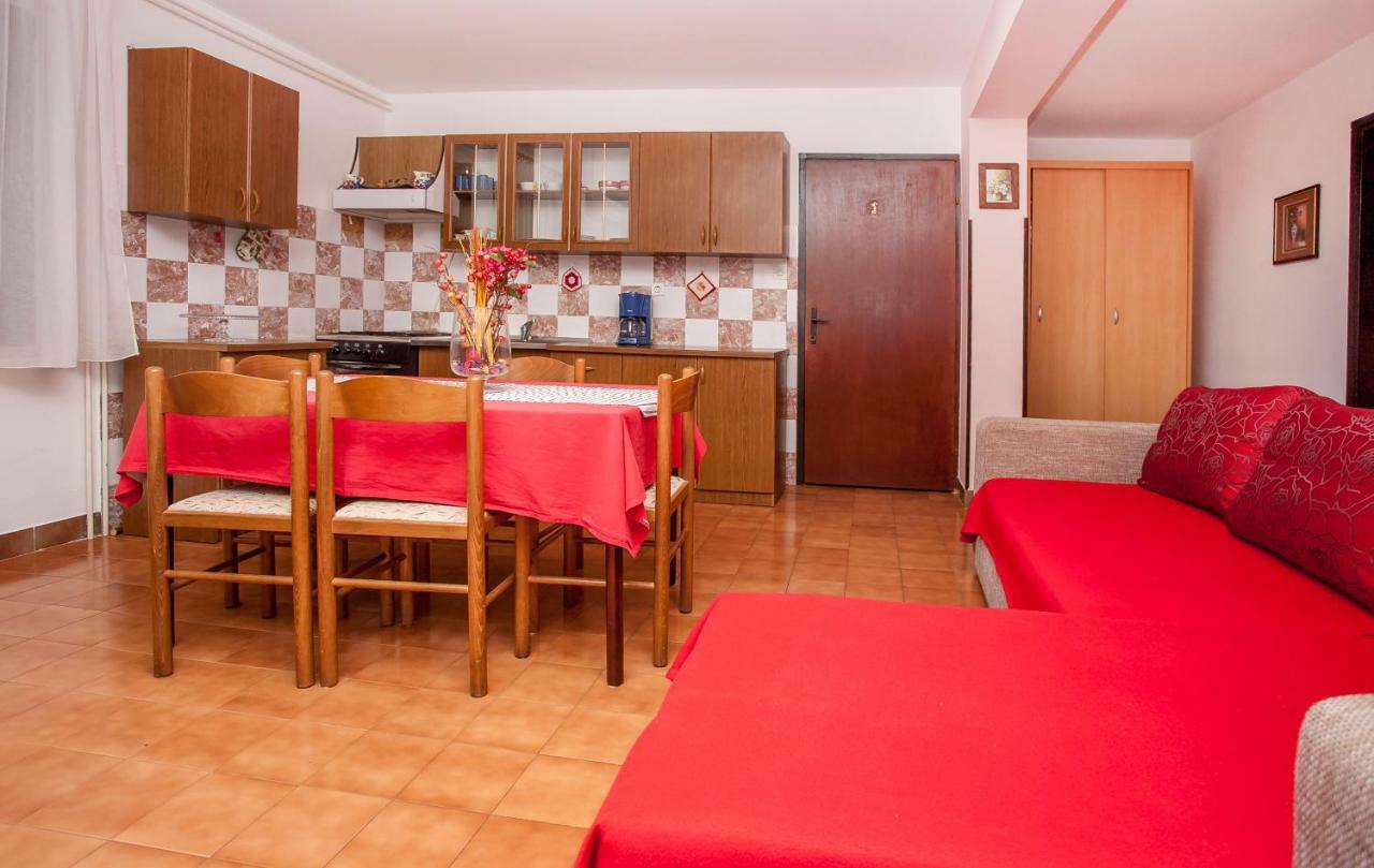 Apartment Regina Rovinj Exterior photo